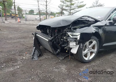 2019 Audi A3 45 Premium z USA, uszkodzony, nr VIN WAUBEGFF5KA079898